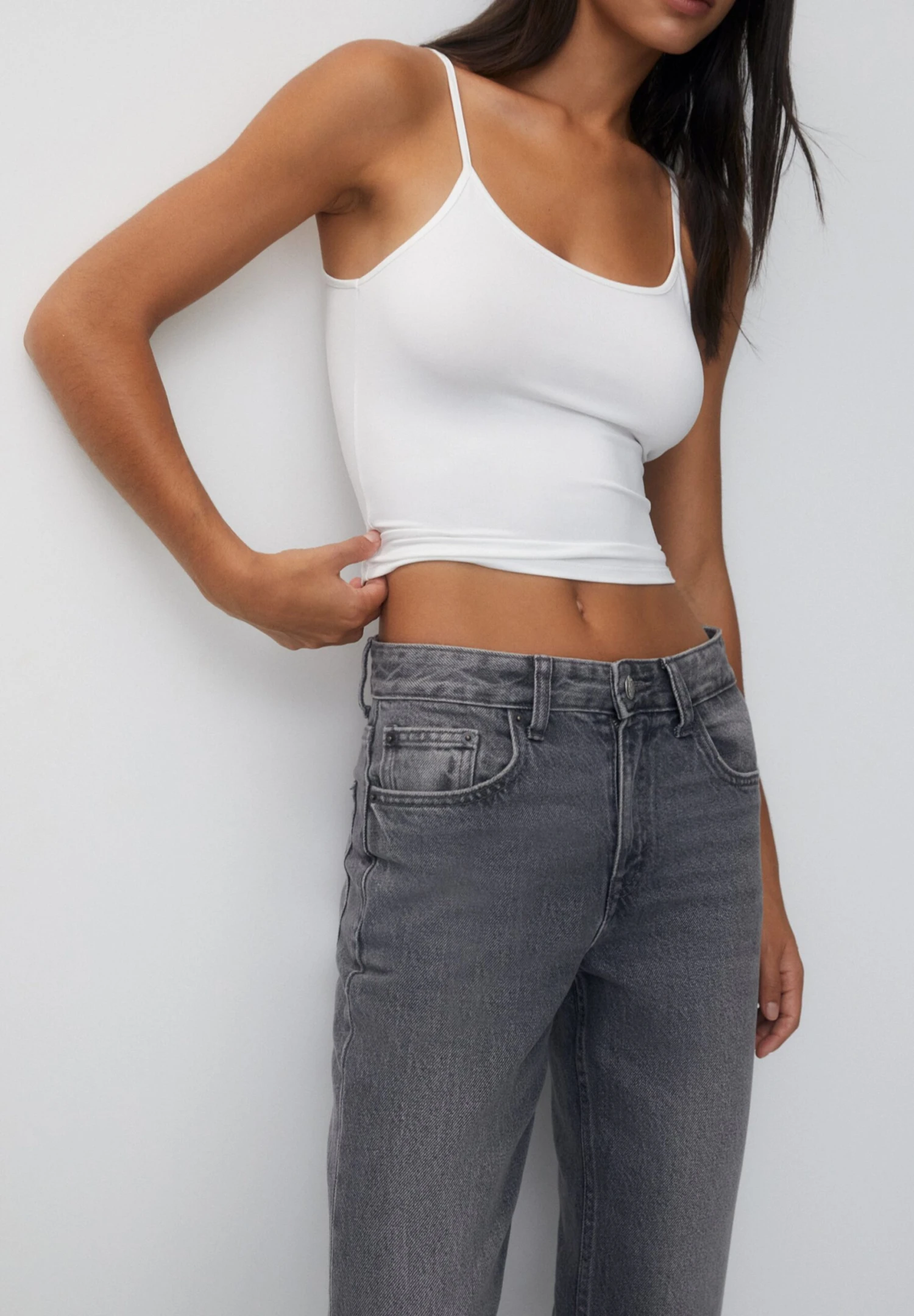 PULL & BEAR Mid Waist- Straight Leg Jeans - Grey 4 PULL & BEAR Mid Waist- Straight Leg Jeans - Grey - Afbeelding 4