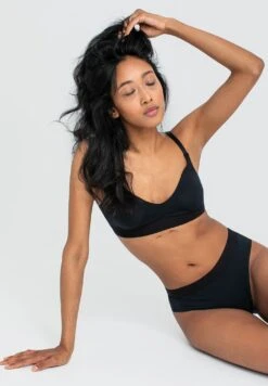 Smooth Seam Mit Removable Cups - Bustier - Schwarz -Only Mode Winkel 5f3fd7836b384cb2a77b12ccc6bd9122