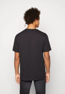 Crewneck - T-Shirt Basic - Black -Only Mode Winkel 60846864fcd8427d80f1d9ec638c42f4