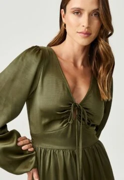 Frenchie- Maxi-Jurk - Khaki 10 Frenchie- Maxi-Jurk - Khaki -Only Mode Winkel 626e086e907c44118768ccb0502f8b03