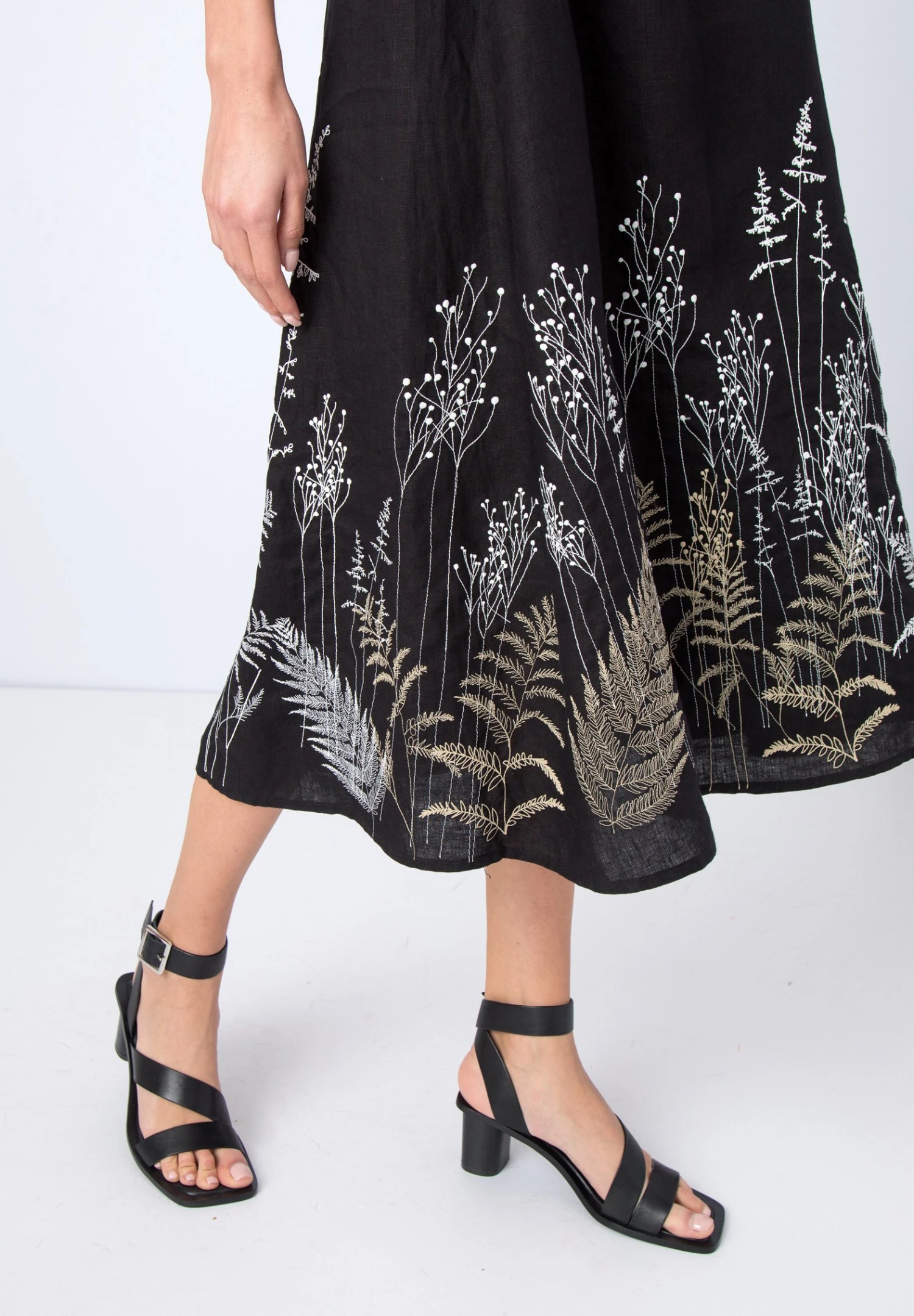 Embroidered Shadow Motif - Jurk - Black 5 Embroidered Shadow Motif - Jurk - Black - Afbeelding 5