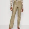 Soaked In Luxury Kaylee Straight Pants - Broek - Vetiver
