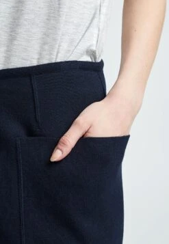 Holebrook Signe - A-Lijn Rok - Navy -Only Mode Winkel 652518bf7da142d9859f7355d34f152b