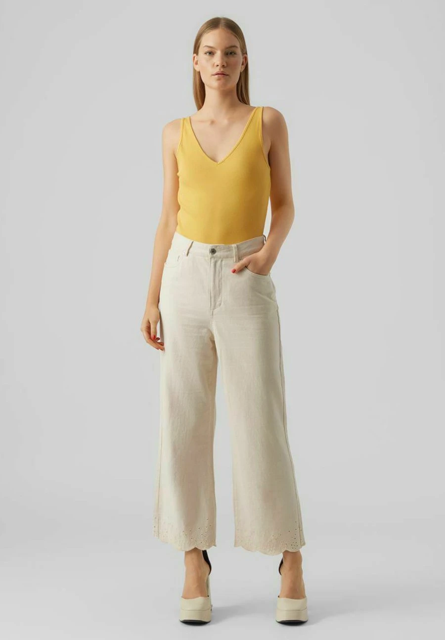 Vero Moda Flared Jeans - Ecru 2 Vero Moda Flared Jeans - Ecru - Afbeelding 2