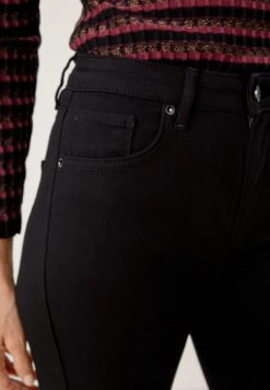 S.Oliver Jeans Skinny Fit - Black 10 S.Oliver Jeans Skinny Fit - Black -Only Mode Winkel 6812c515a9d84a2eb49834080b0b5df9