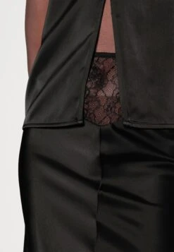 Curzola - A-Lijn Rok - Black 10 Curzola - A-Lijn Rok - Black -Only Mode Winkel 68ac8fd0c0f6453e89c8a76a78df6d99