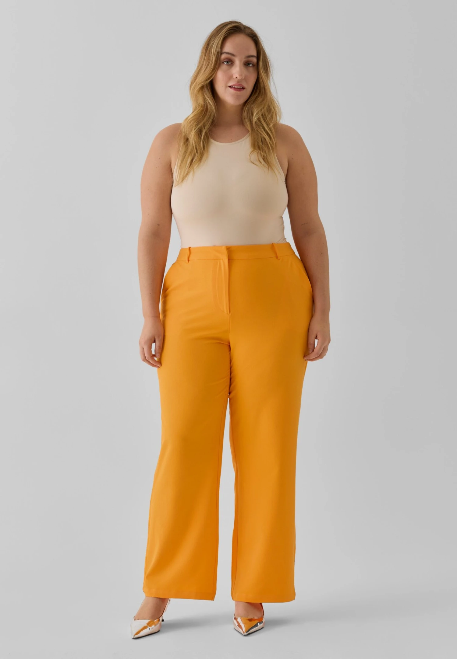 Vero Moda Curve Vmjoann Hw Pant D1 - Broek - Carrot Curl 2 Vero Moda Curve Vmjoann Hw Pant D1 - Broek - Carrot Curl - Afbeelding 2