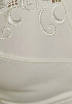 Marks & Spencer Total Support - Triangel Bh - Cream -Only Mode Winkel 6af59eab0bf74a47a8a7b9e460669e9c