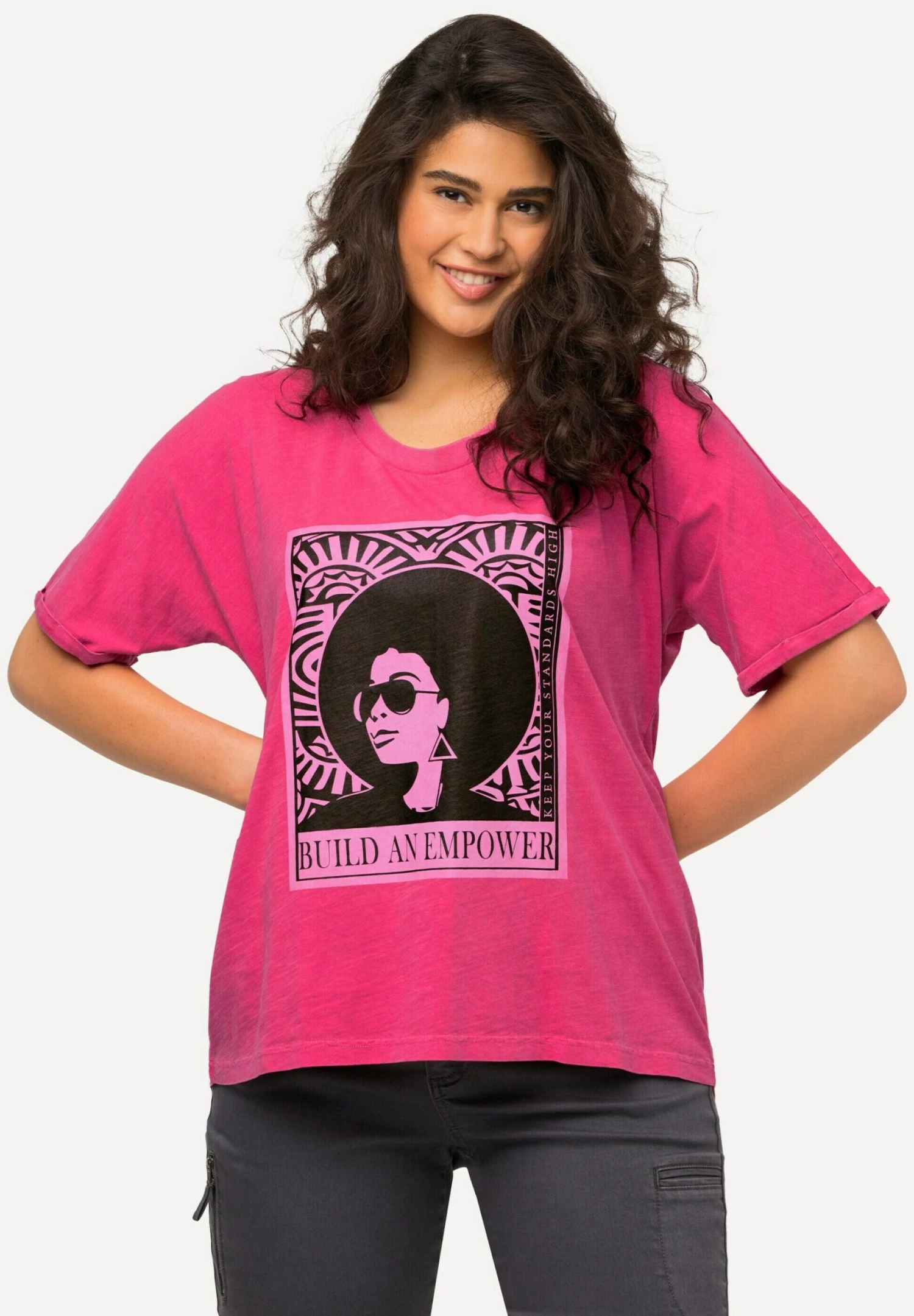Ulla Popken Empower Short Sleeve Graphic - T-Shirt Print - Magenta Pink 4 Ulla Popken Empower Short Sleeve Graphic - T-Shirt Print - Magenta Pink - Afbeelding 4