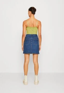 Vero Moda Vmpetra Short Skirt - Jeansrok - Medium Blue Denim 8 Vero Moda Vmpetra Short Skirt - Jeansrok - Medium Blue Denim -Only Mode Winkel 6d9af62361ed408a81d4af9677754402