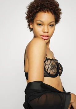 Chantelle Fleurs-Balconnet Aussenträger-Bh - Voorgevormde Bh - Schwarz -Only Mode Winkel 6fb2fae7a0264b09aedf2ed6fc7381ea