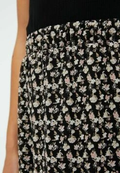 Object Mila- A-Lijn Rok - Black 8 Object Mila- A-Lijn Rok - Black -Only Mode Winkel 70ad0a56e76f47b4a72cb06397d6549c