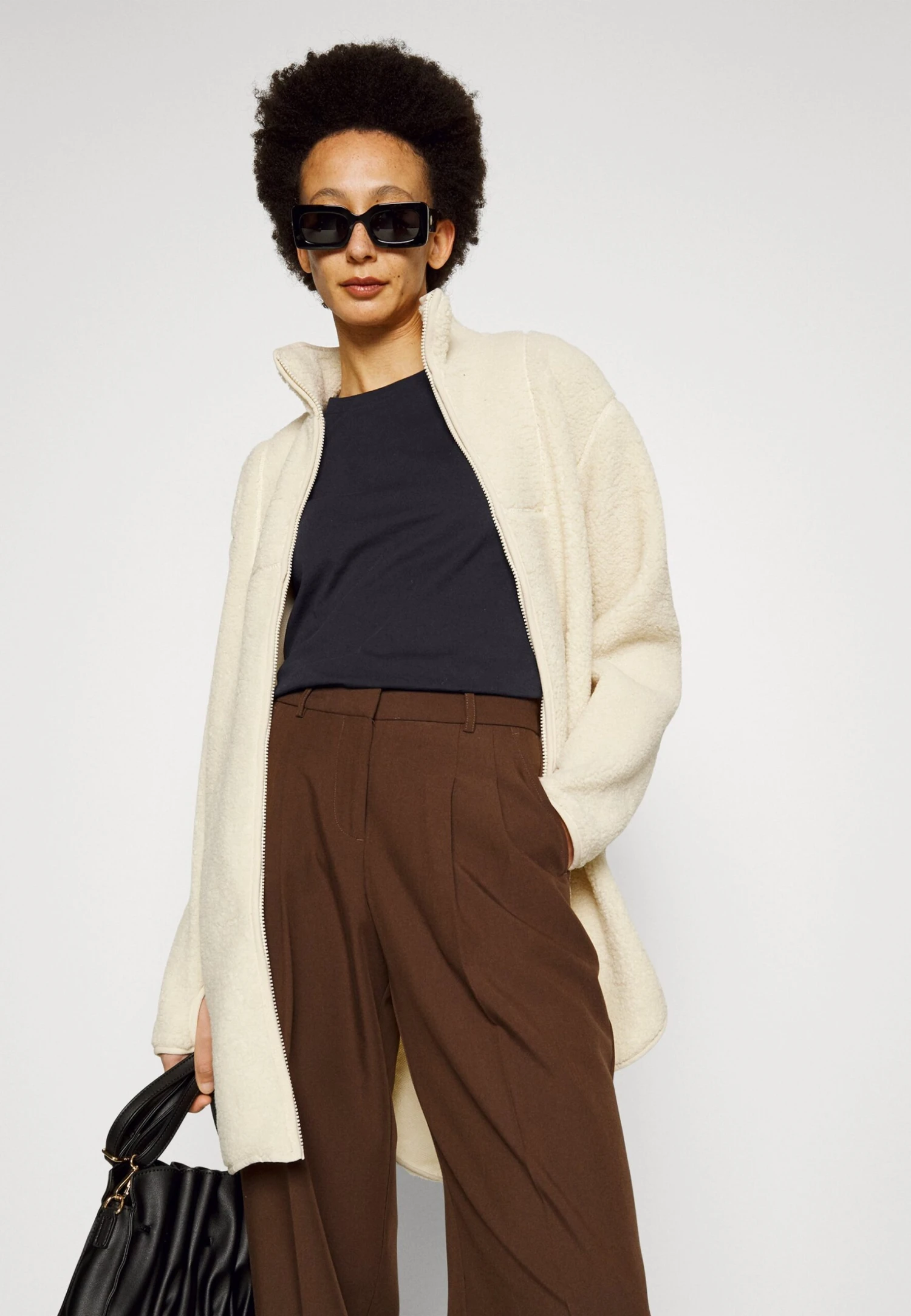 Ugg Uma Tee - T-Shirt Basic - Black 4 Ugg Uma Tee - T-Shirt Basic - Black - Afbeelding 4