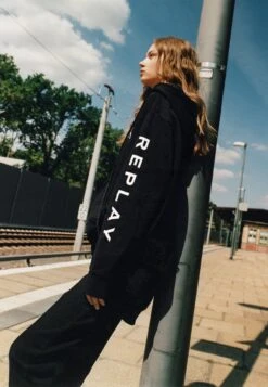 Replay Maijke- Straight Leg Jeans - Dark Grey