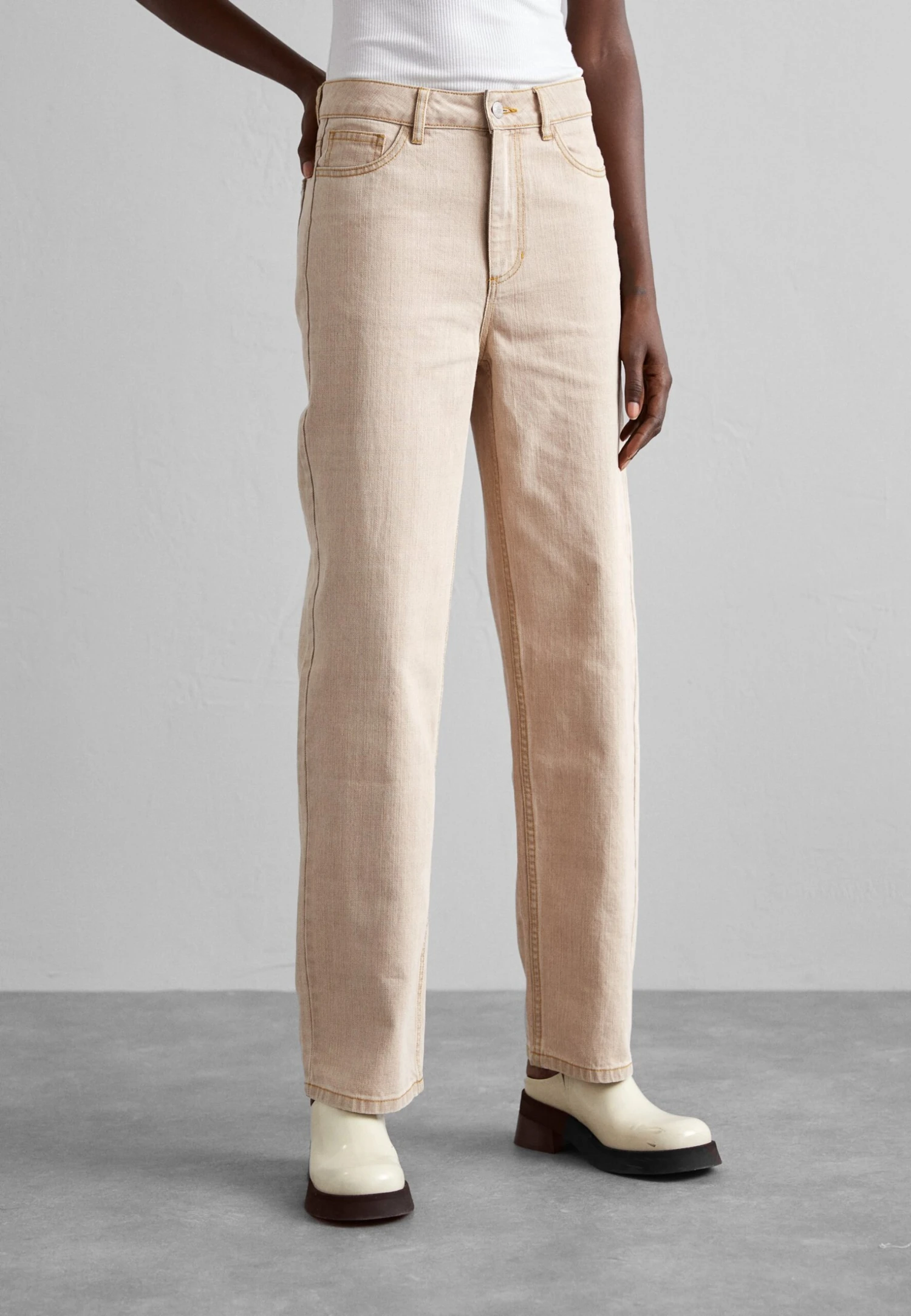 Holzweiler Neptune - Straight Leg Jeans - Light Brown 1 Holzweiler Neptune - Straight Leg Jeans - Light Brown
