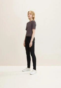 TOM TAILOR Denim Nela- Jeans Skinny Fit - Coated Black Denim -Only Mode Winkel 7334f71c58a042b29931c30bc5ba0c7d
