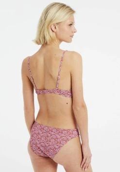 Protest Set Wire B C - Bikini - Chilirust 9 Protest Set Wire B C - Bikini - Chilirust -Only Mode Winkel 736d78632666493d9fd72a4b3ecdf80d