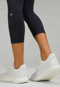 Lululemon Wunder Train Hr Crop 23 True - Legging - True Navy 9 Lululemon Wunder Train Hr Crop 23 True - Legging - True Navy -Only Mode Winkel 74ab9e19882449488b9f65f7806e670b