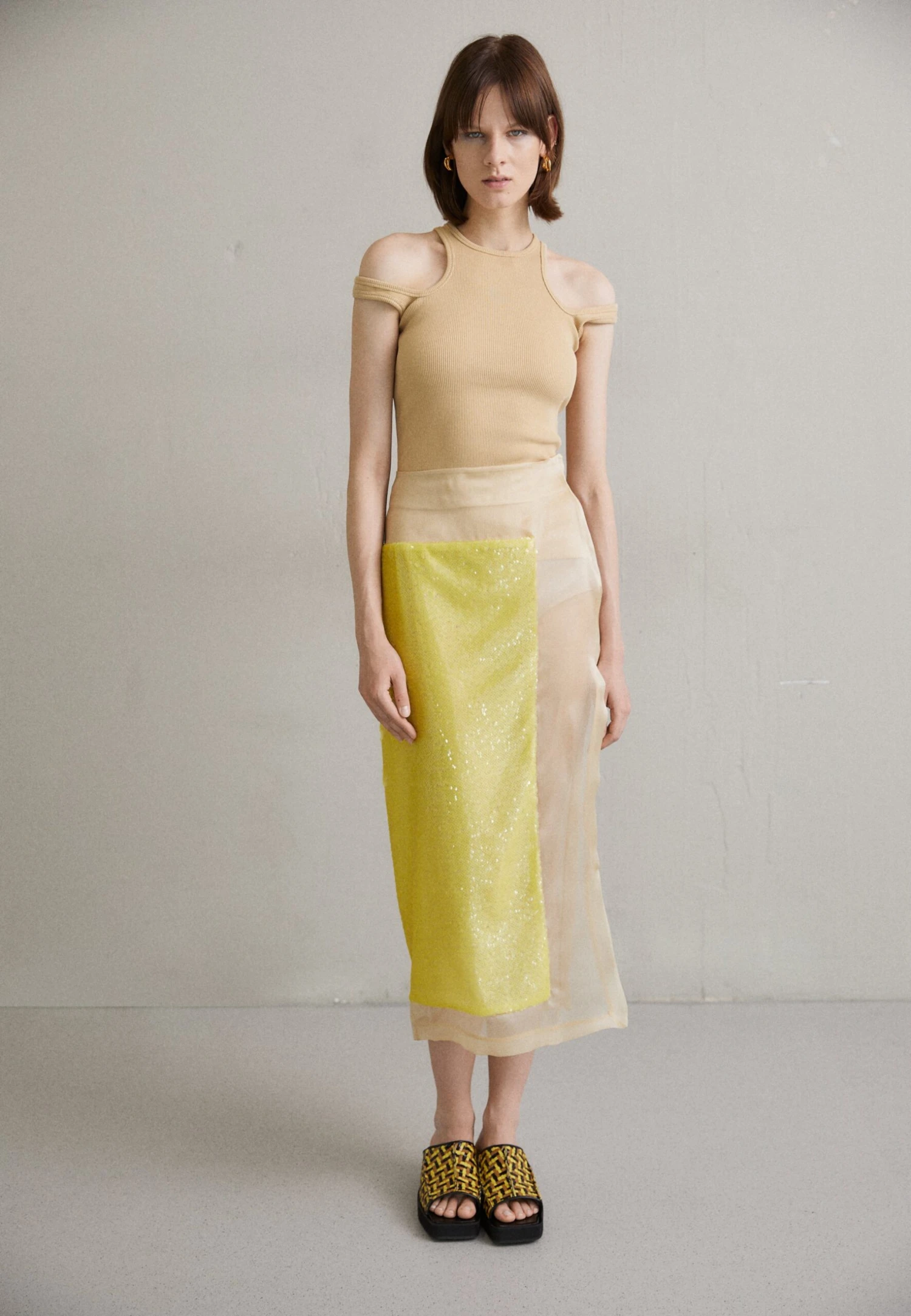 A.W.A.K.E. Mode Skirt With Sequin Detail - Kokerrok - Beigeyellow 2 A.W.A.K.E. Mode Skirt With Sequin Detail - Kokerrok - Beigeyellow - Afbeelding 2