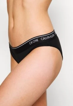 One Micro - Slip - Black -Only Mode Winkel 760f78986c4a44ea8ea5f0426b9f44cb