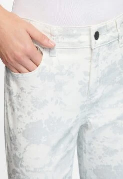 Slim Fit Jeans - Ecru 9 Slim Fit Jeans - Ecru -Only Mode Winkel 763bb40b56a1440dadb2e0c57a8b0499