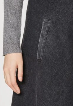 Mads Nørgaard Stelly Skirt - Jeansrok - Black -Only Mode Winkel 76833203ee624c1eb5a8cf1c1313254d