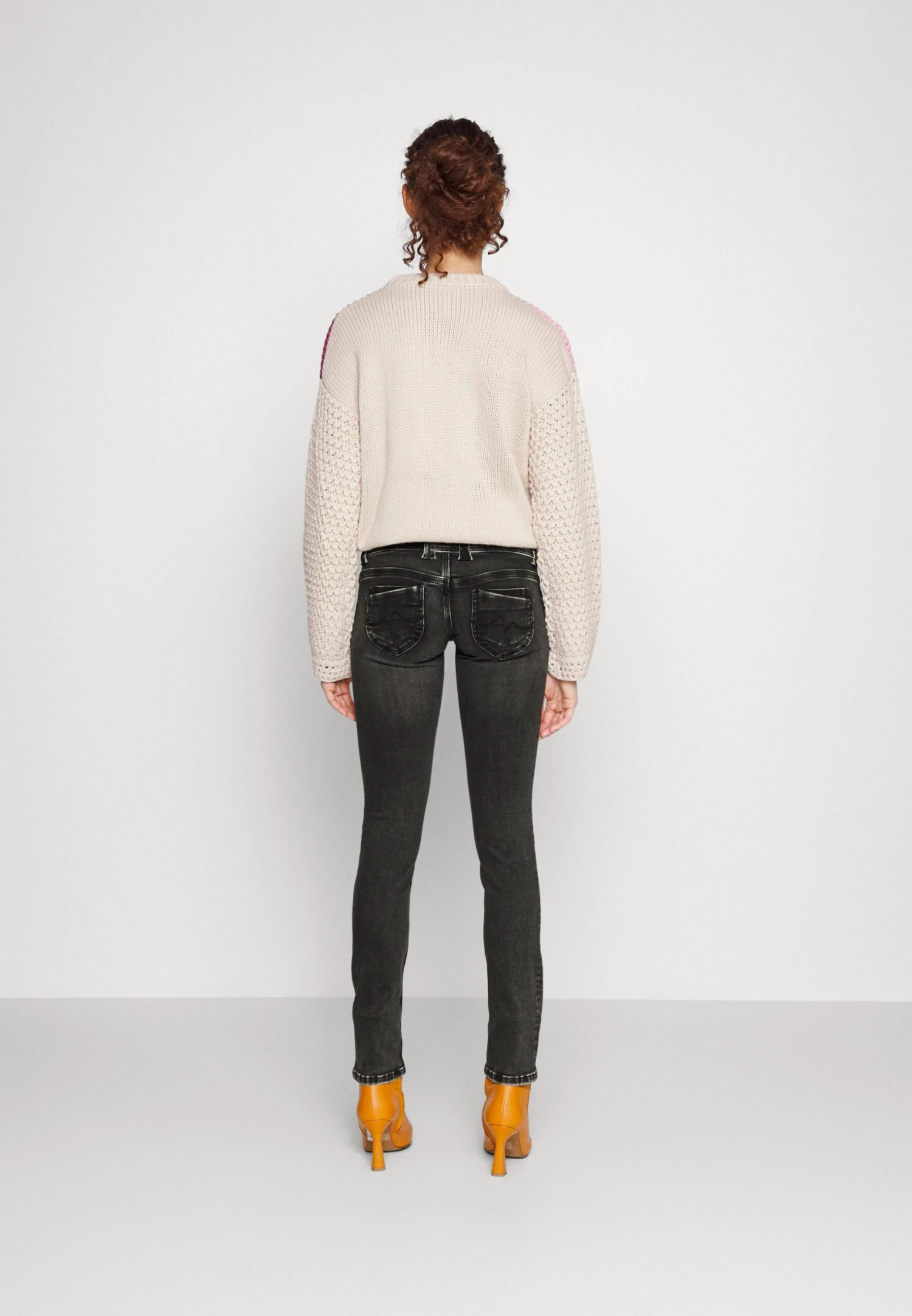 Pepe Jeans Venus - Slim Fit Jeans - Denim 3 Pepe Jeans Venus - Slim Fit Jeans - Denim - Afbeelding 3