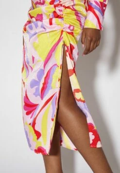 Amelia Calf Skirt - Kokerrok - Blazing Yellow -Only Mode Winkel 77a68852d58b4974932b3baa5cd9f2ab