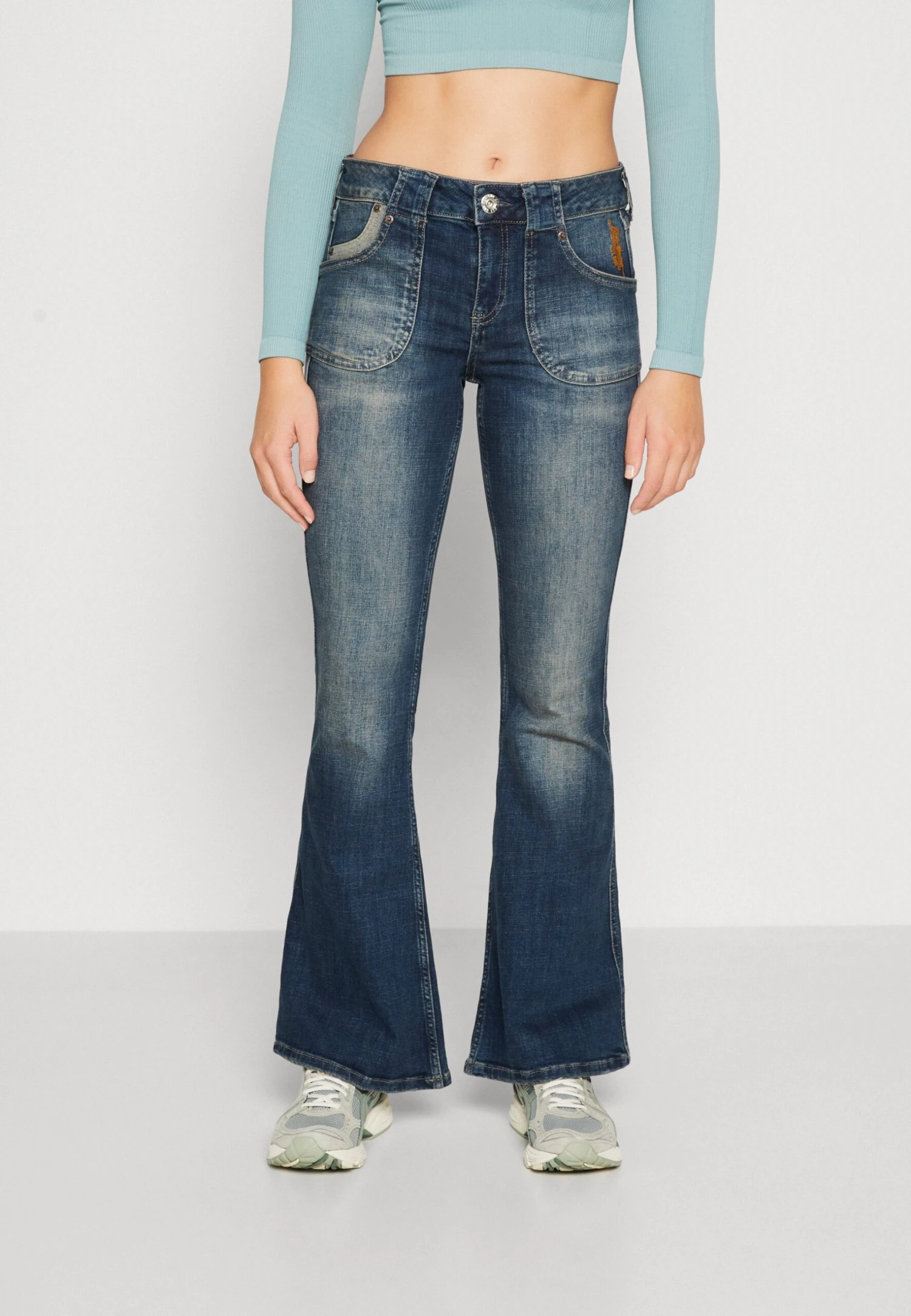 BDG Urban Outfitters Tiana - Flared Jeans - Dark Vintage 1 BDG Urban Outfitters Tiana - Flared Jeans - Dark Vintage