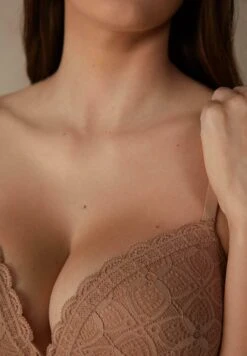 Intimissimi Silvia- Push-Up Bh - Soft Beige -Only Mode Winkel 78f8b626a88b41c7a68a08e9b888c311