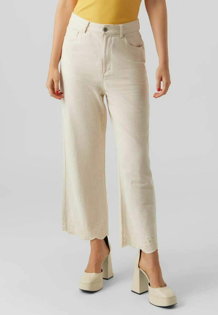 Vero Moda Flared Jeans - Ecru 1 Vero Moda Flared Jeans - Ecru