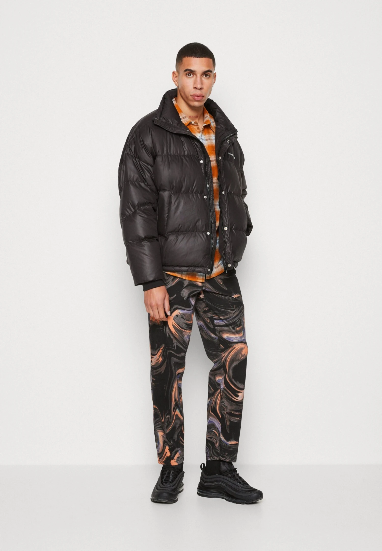 YOURTURN Phluid Unisex - Relaxed Fit Jeans - Black Denim 2 YOURTURN Phluid Unisex - Relaxed Fit Jeans - Black Denim - Afbeelding 2