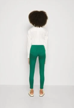 Marks & Spencer Jeggings - Grass -Only Mode Winkel 7eda75f5503b448bafa17b1c7f8bda95