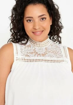 Uni Avec Dentelle - Blouse - Beige -Only Mode Winkel 80c99f1af5714220b0460cd34afb7146