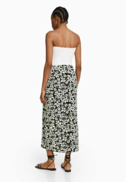 BERSHKA Floral Print - Wikkelrok - Black -Only Mode Winkel 8110a7ecdce74c76b2329316b6c6873b