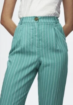 Pleated - Broek - Striped Emerald -Only Mode Winkel 8190f40b714c4b85bdafd75c4d634fba