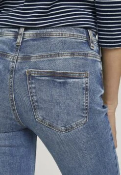 Tom Tailor Alexa - Straight Leg Jeans - Random BleachedBlue Denim 10 Tom Tailor Alexa - Straight Leg Jeans - Random BleachedBlue Denim -Only Mode Winkel 81fbb77ca6b44d26902e037285f45b5e