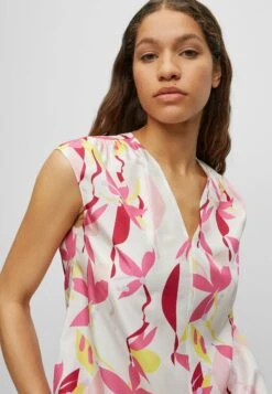 Boss Top - Patterned Two -Only Mode Winkel 827d210be2554f92afab6745ca73d64d