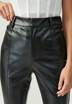 Ria Flared - Broek - Black 10 Ria Flared - Broek - Black -Only Mode Winkel 82db23432af94b11bfb195ab2fa9967a