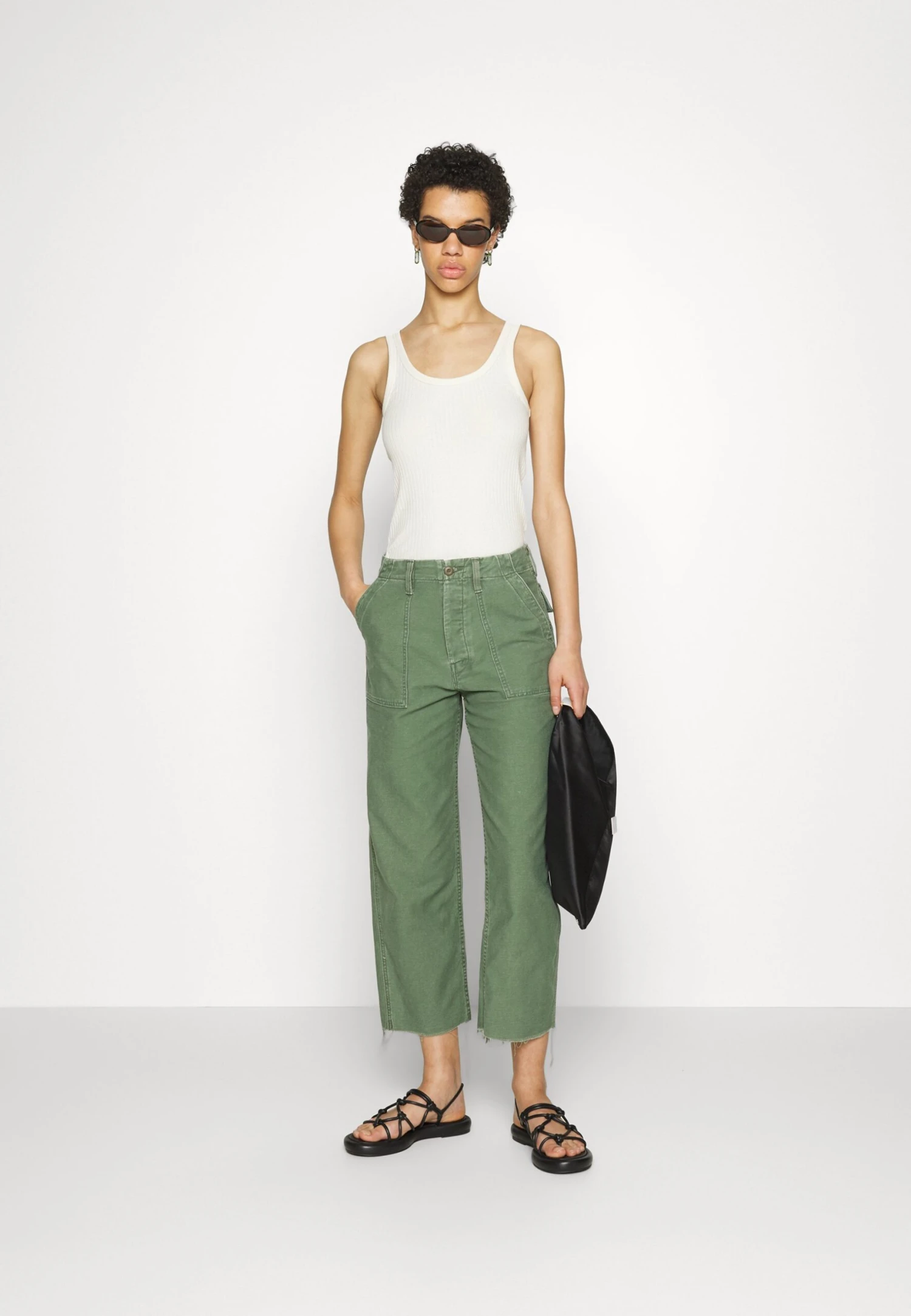 MOTHER The Patch Pocket Private Ankle Fray - Relaxed Fit Jeans - Khaki 2 MOTHER The Patch Pocket Private Ankle Fray - Relaxed Fit Jeans - Khaki - Afbeelding 2