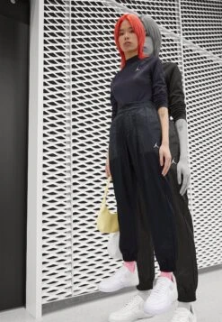 Jordan Flight Pant - Broek - Black/White -Only Mode Winkel 85a19b9b0bcd42aba820ab51f7b7a65f