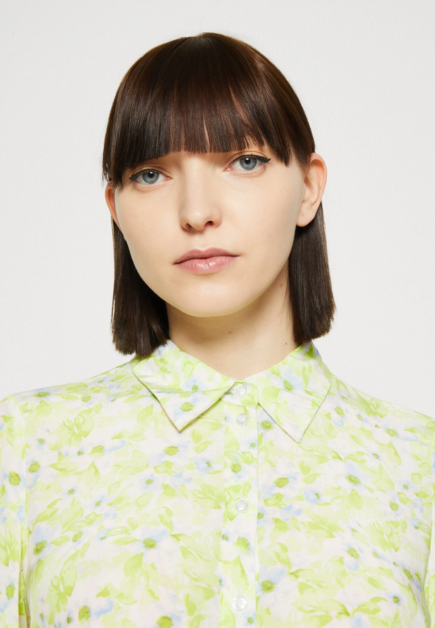 Selected Femme Slfteresa Short Shirt Dress - Blousejurk - Sharp Green 4 Selected Femme Slfteresa Short Shirt Dress - Blousejurk - Sharp Green - Afbeelding 4