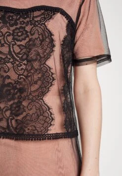 TWINSET Dress - Cocktailjurk - Candy Peach/Nero -Only Mode Winkel 87682a863e4442aca3949b1ad2b68080