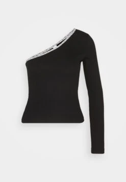 X Aisha PotterSnkelly - Longsleeve - Black 10 X Aisha PotterSnkelly - Longsleeve - Black -Only Mode Winkel 87b2b5f7ca914040861c7203e7f3b4d6