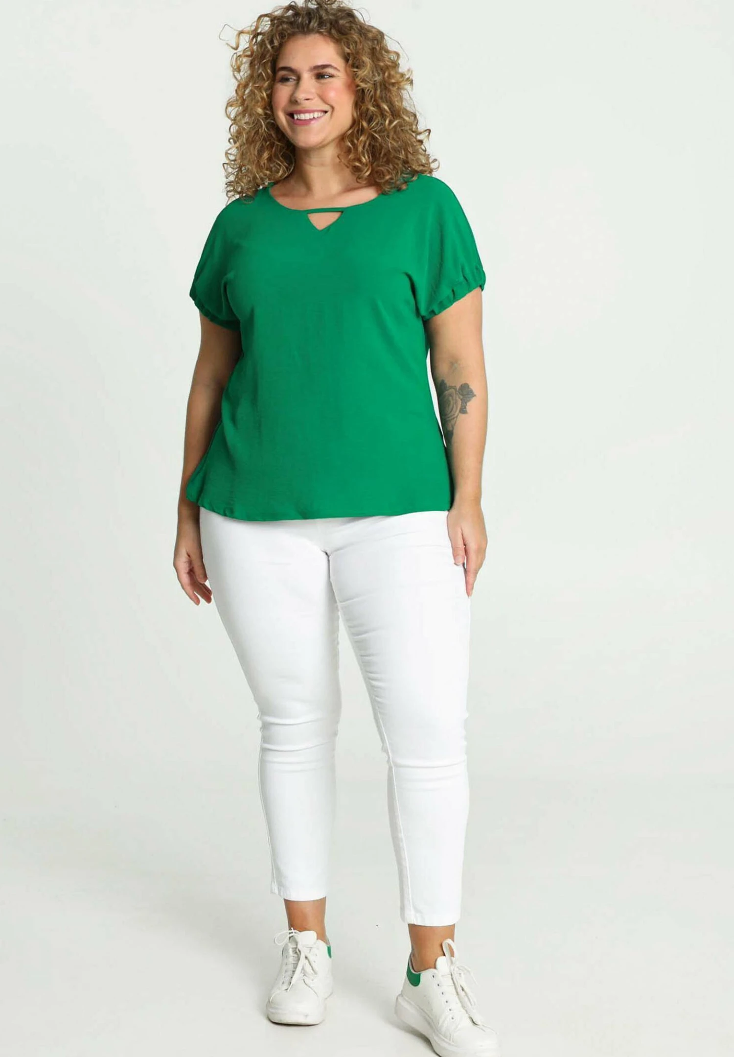 Uni Avec Découpe À L'Encolure - T-Shirt Basic - Green 2 Uni Avec Découpe À L'Encolure - T-Shirt Basic - Green - Afbeelding 2