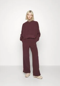 Nike Sportswear Pant - Trainingsbroek - Burgundy Crush/Black 11 Nike Sportswear Pant - Trainingsbroek - Burgundy Crush/Black -Only Mode Winkel 8888e8255cf3478b9cc8587db842990e