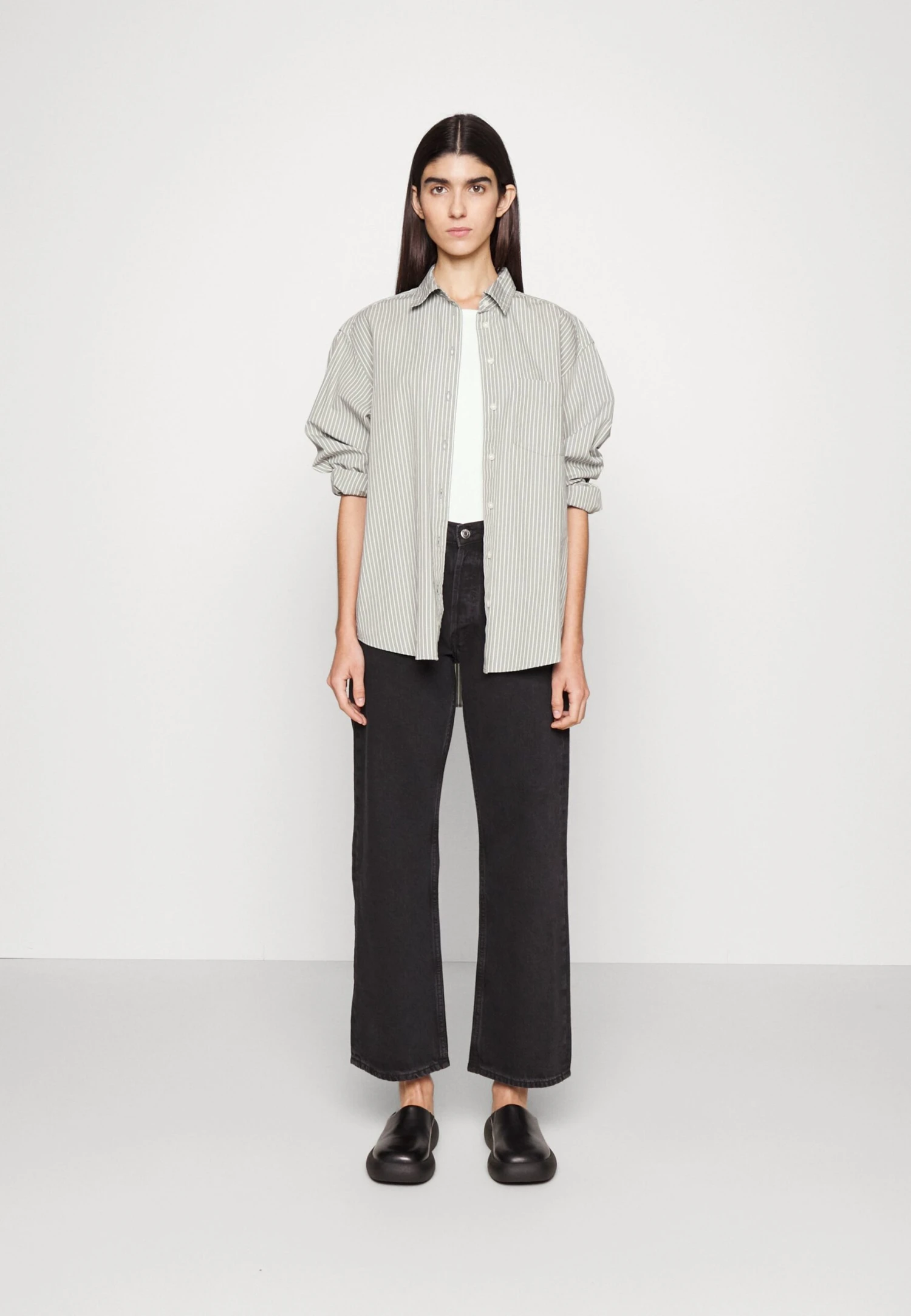 ARKET Relaxed Fit Jeans - Black 2 ARKET Relaxed Fit Jeans - Black - Afbeelding 2