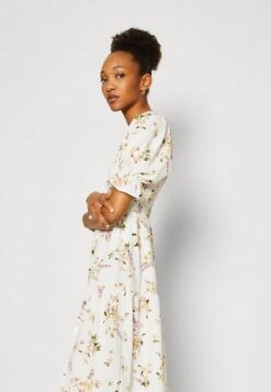 Vero Moda Vmluca Calf Smock Dress - Jurk - Snow White/Svea -Only Mode Winkel 89d65e3366634d89815f807180721a15