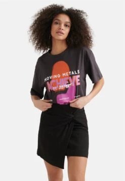 Zebra Jacquard - Wikkelrok - Black -Only Mode Winkel 8a6ea260a8b84da89cc1615bf8e82863