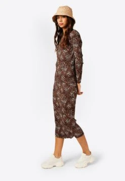 Plisse Midi Smock In Leopard - Jurk - Brown -Only Mode Winkel 8a85b937b68f4a56833e831f5e30fb82